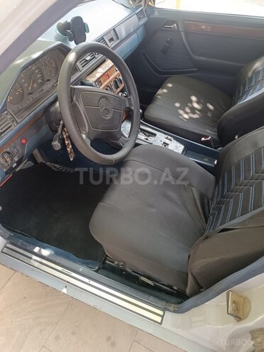Mercedes E 230 1991, 380,000 km - 2.3 l - Sumqayıt