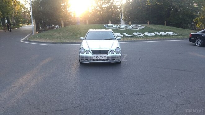 Mercedes E 240 1999, 404,568 km - 2.4 л - Gəncə