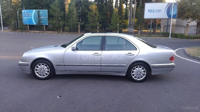 Mercedes E 240 1999, 404,568 km - 2.4 л - Gəncə