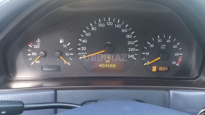 Mercedes E 240 1999, 404,568 km - 2.4 л - Gəncə