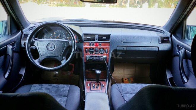 Mercedes C 220 2000, 299,126 km - 2.2 л - Masallı