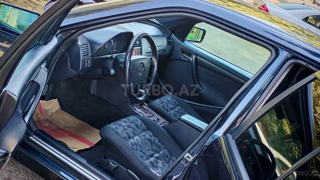 Mercedes C 220 2000, 299,126 km - 2.2 л - Masallı