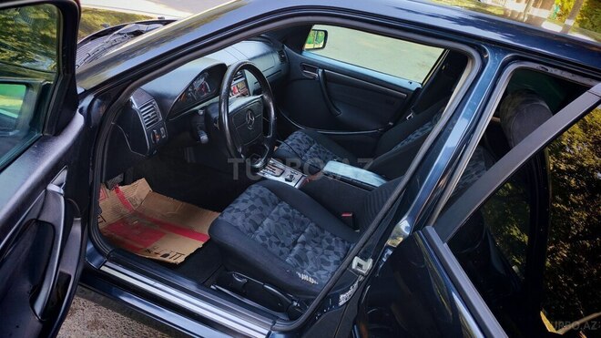 Mercedes C 220 2000, 299,126 km - 2.2 л - Masallı