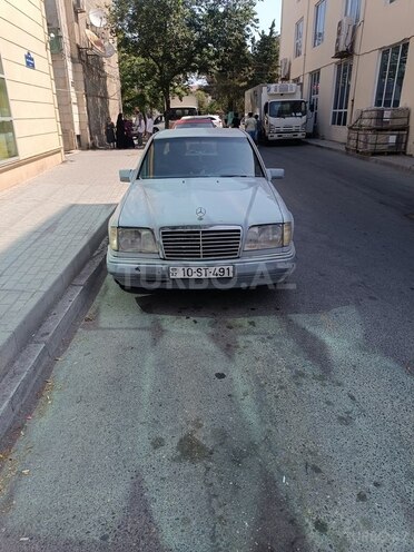 Mercedes E 230 1991, 380,000 km - 2.3 l - Sumqayıt