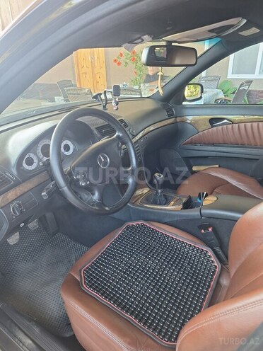 Mercedes E 220 2008, 272,000 km - 2.2 l - Salyan
