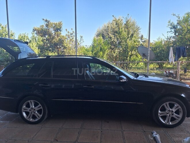 Mercedes E 220 2008, 272,000 km - 2.2 l - Salyan