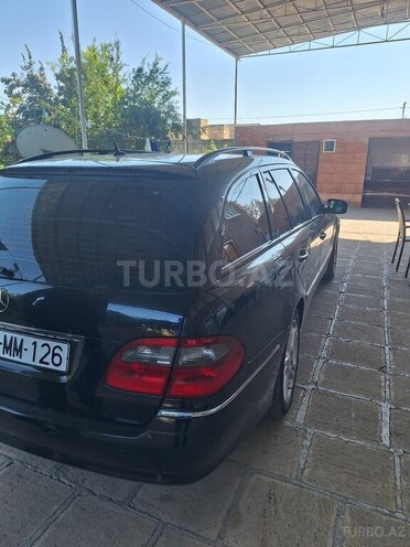 Mercedes E 220 2008, 272,000 km - 2.2 l - Salyan