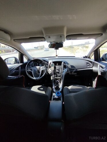 Opel Astra 2011, 206,000 km - 1.4 l - Bakı