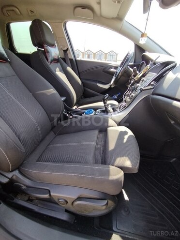 Opel Astra 2011, 206,000 km - 1.4 l - Bakı