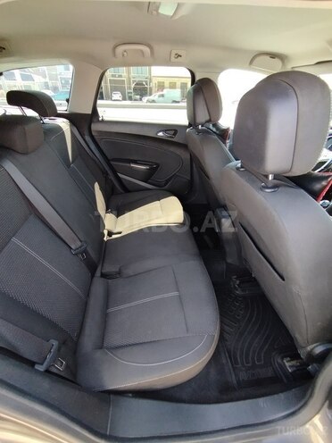Opel Astra 2011, 206,000 km - 1.4 l - Bakı