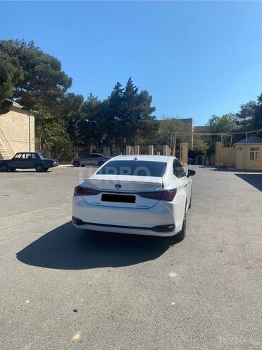 Lexus ES 300h 2022, 32,800 km - 2.5 l - Bakı