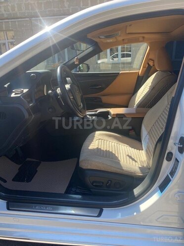 Lexus ES 300h 2022, 32,800 km - 2.5 l - Bakı