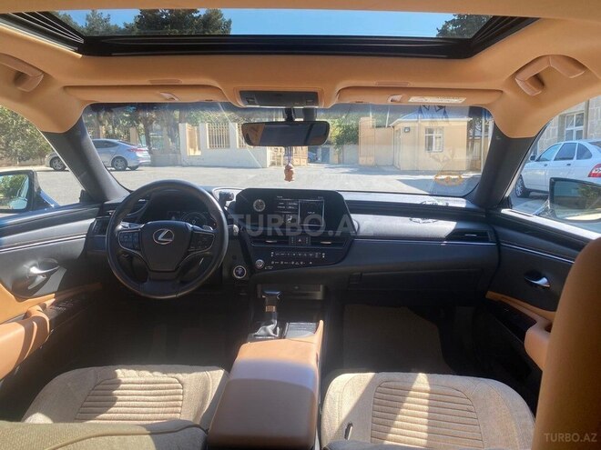 Lexus ES 300h 2022, 32,800 km - 2.5 l - Bakı