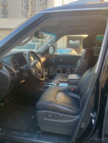 Nissan Patrol 2010, 295,500 km - 5.6 l - Bakı