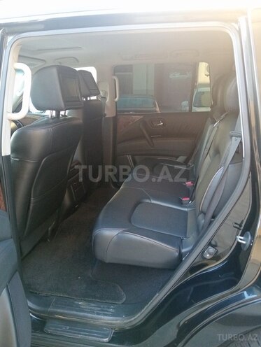 Nissan Patrol 2010, 295,500 km - 5.6 l - Bakı