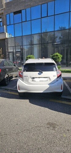 Toyota Aqua-2