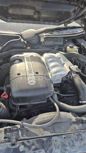 Mercedes E 220 1999, 595,165 km - 2.2 l - Sabirabad