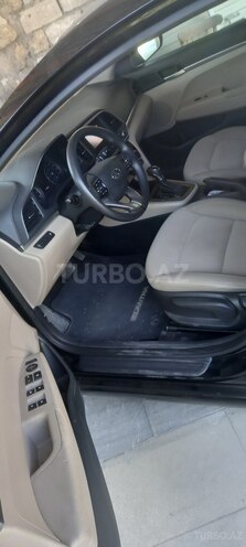 Hyundai Elantra 2019, 120,701 km - 2.0 l - Bakı