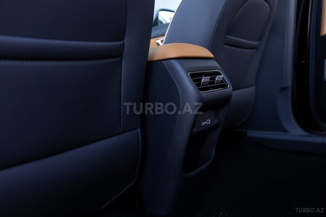 Geely Galaxy Starship 7-8