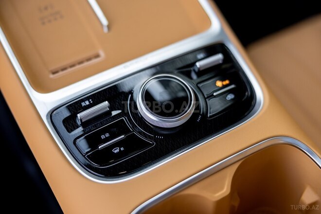 Geely Galaxy Starship 7-43