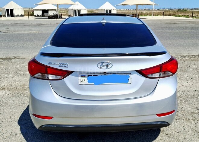 Hyundai Elantra 2015, 150,000 km - 1.8 л - Bakı