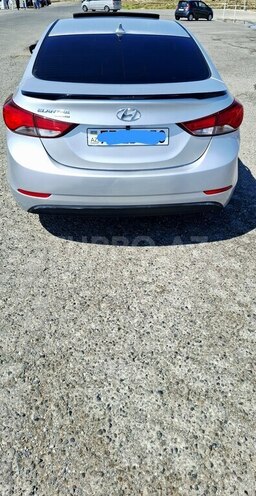 Hyundai Elantra 2015, 150,000 km - 1.8 л - Bakı