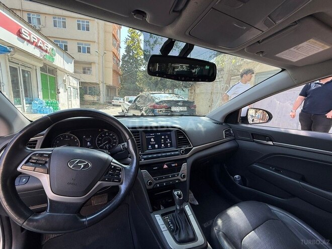Hyundai Elantra 2018, 155,000 km - 2.0 l - Bakı