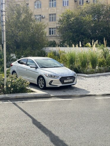 Hyundai Elantra 2018, 155,000 km - 2.0 l - Bakı