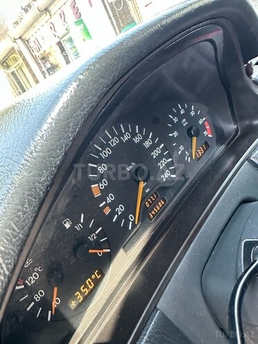 Mercedes E 230 1997, 340,000 km - 2.3 l - Gəncə