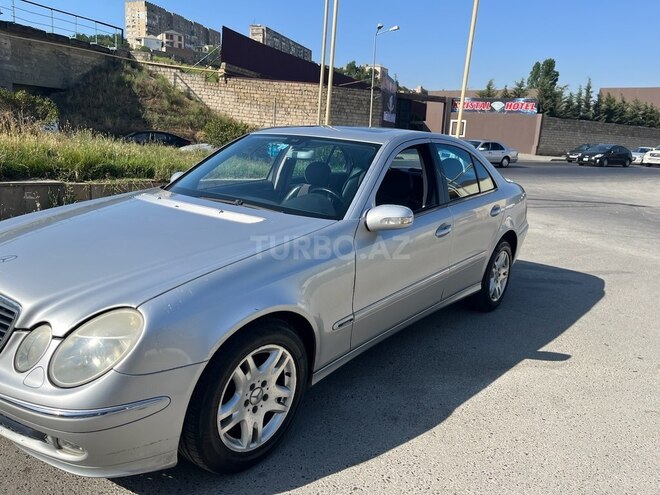 Mercedes E 220 2002, 580,000 km - 2.2 l - Bakı