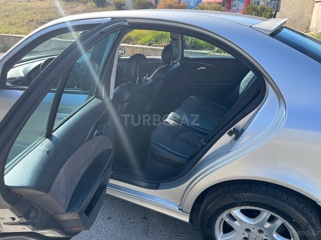 Mercedes E 220 2002, 580,000 km - 2.2 l - Bakı