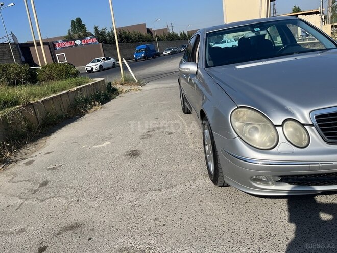 Mercedes E 220 2002, 580,000 km - 2.2 l - Bakı