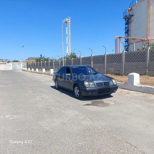 Mercedes E 240 1998, 455,000 km - 2.4 l - Bakı