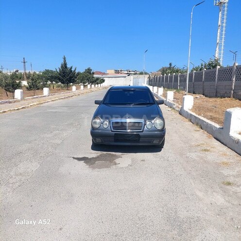 Mercedes E 240 1998, 455,000 km - 2.4 l - Bakı