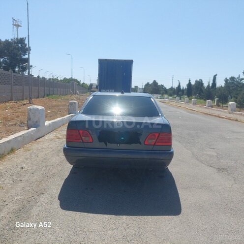 Mercedes E 240 1998, 455,000 km - 2.4 l - Bakı