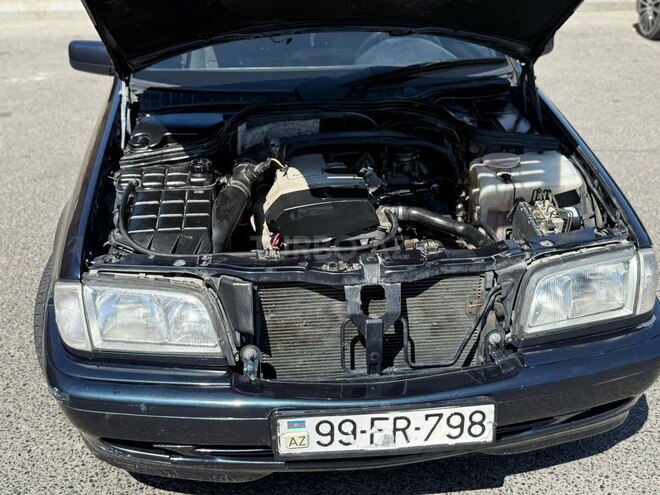 Mercedes C 200 2000, 330,000 km - 2.0 l - Bakı