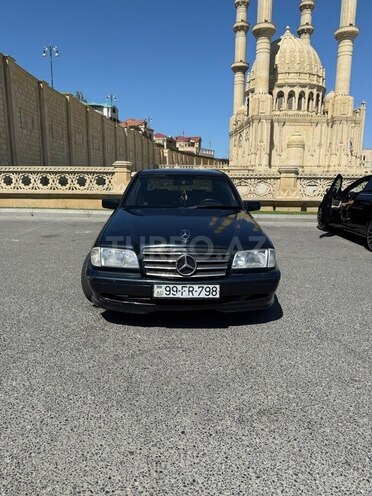 Mercedes C 200 2000, 330,000 km - 2.0 l - Bakı