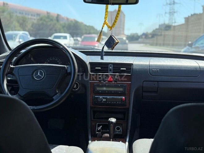 Mercedes C 200 2000, 330,000 km - 2.0 l - Bakı