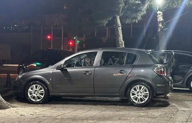 Opel Astra 2009, 198,352 km - 1.4 l - Bakı
