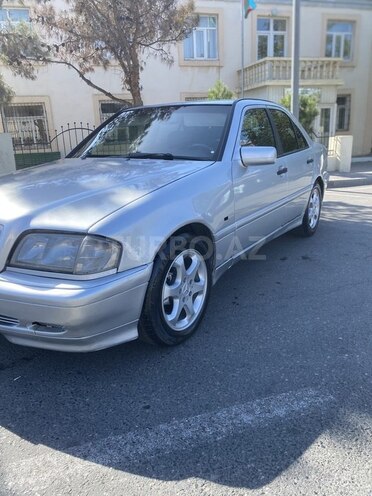 Mercedes C 220 2000, 518,444 km - 2.2 l - Bakı