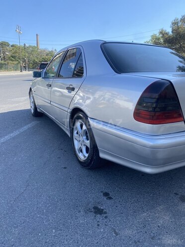 Mercedes C 220 2000, 518,444 km - 2.2 l - Bakı