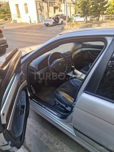 BMW 525 2003, 300,000 km - 2.5 l - Bakı