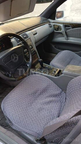 Mercedes E 240 1997, 350,000 km - 2.4 l - Bakı