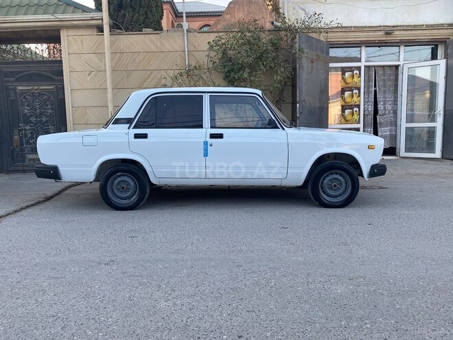 LADA (VAZ) 2107 2009, 180,000 km - 1.6 л - Bakı