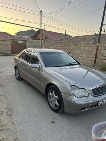 Mercedes C 220 2003, 280,000 km - 2.2 l - Bakı