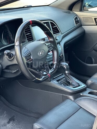 Hyundai Elantra 2018, 125,000 km - 1.6 l - Bakı