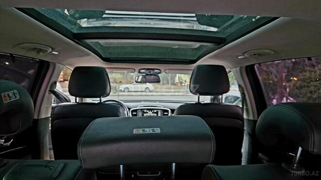 Kia Sorento-14