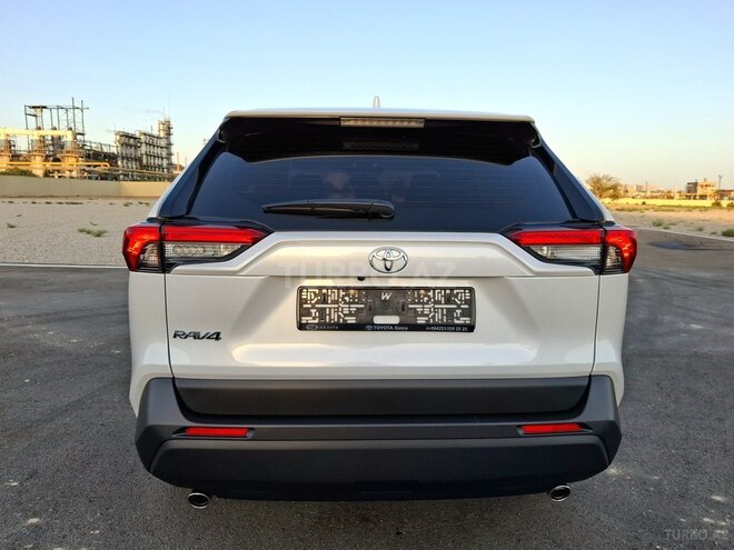 Toyota RAV4 2023, 9,700 km - 2.0 l - Bakı