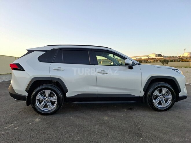 Toyota RAV4 2023, 9,700 km - 2.0 l - Bakı