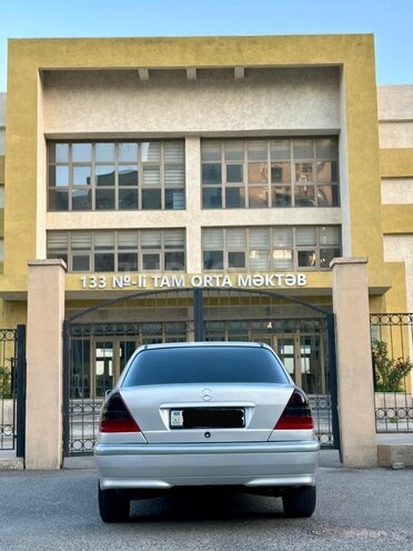 Mercedes C 220 1999, 435,000 km - 2.2 л - Bakı